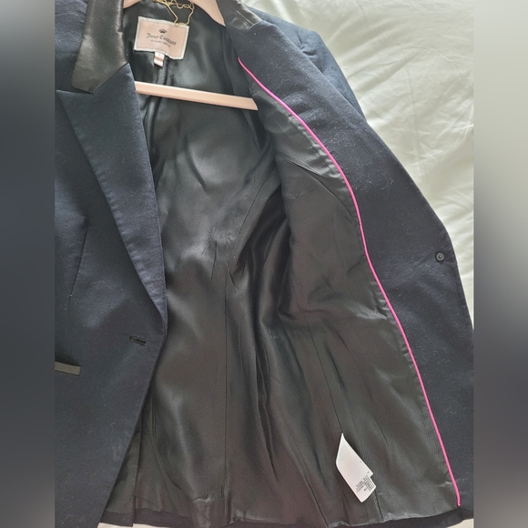 Juicy Couture Tuxedo Style Women's Blazer in Size 4 - Picture 9 of 9